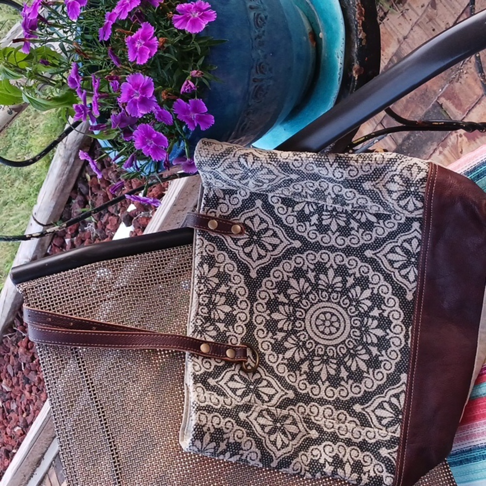 Large Myra bag